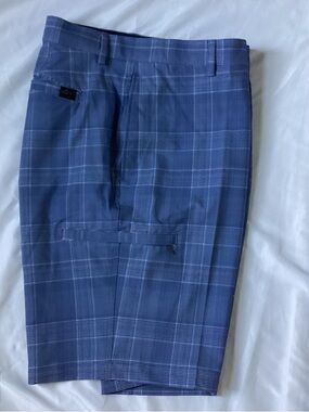 Greg Norman Blue Plaid Polyester Blend Men’s Golf Shorts Size 38